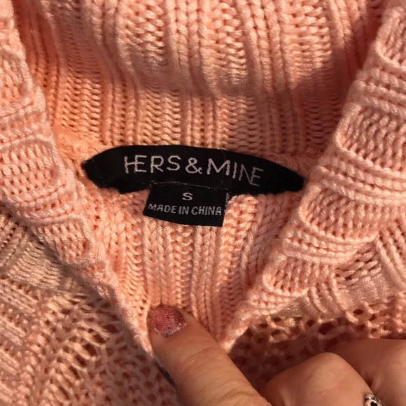 Pink top - Picture 3 of 3